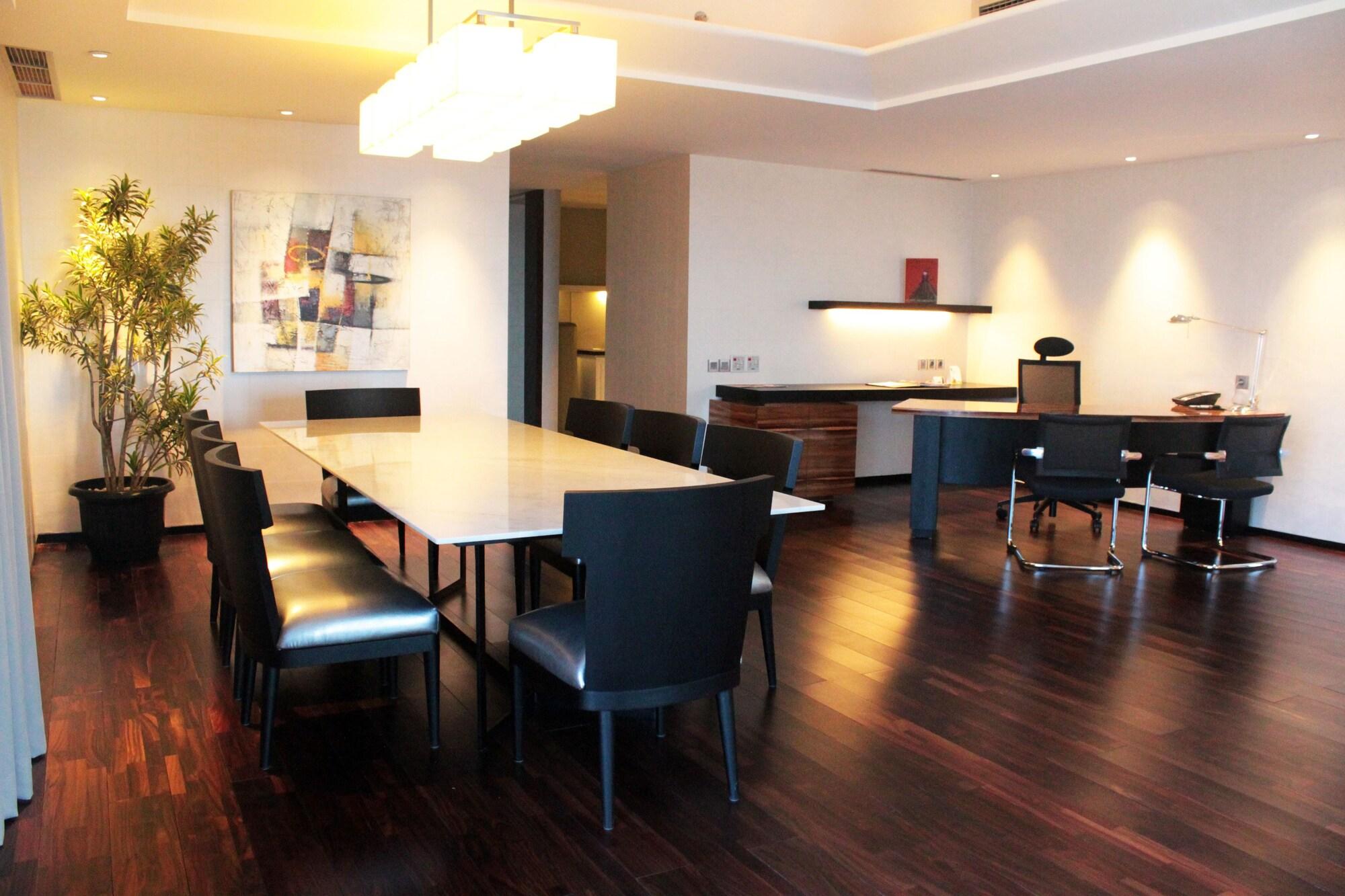 TS Suites Surabaya Exterior foto