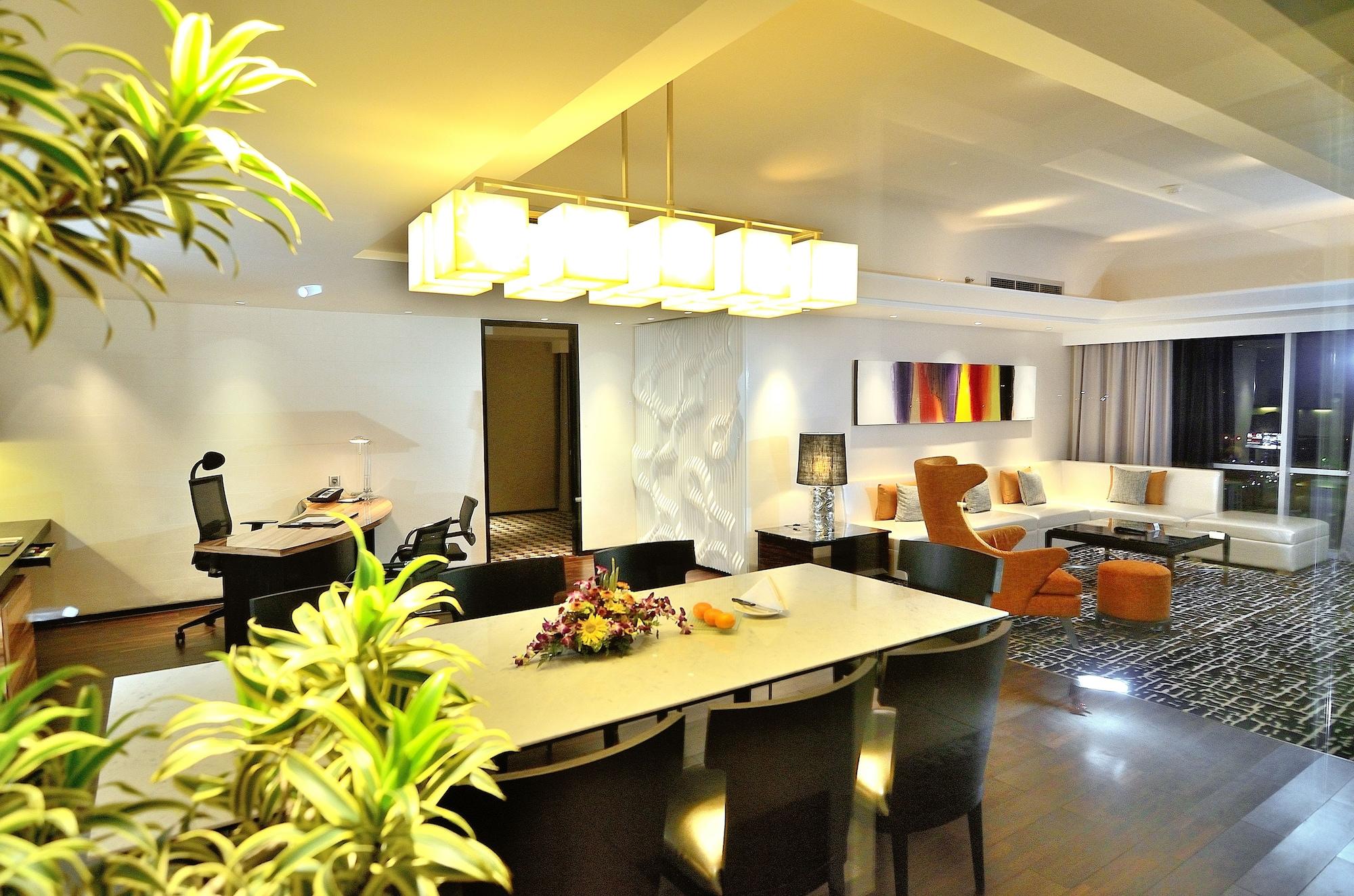 TS Suites Surabaya Exterior foto