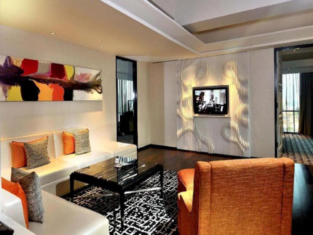 TS Suites Surabaya Exterior foto