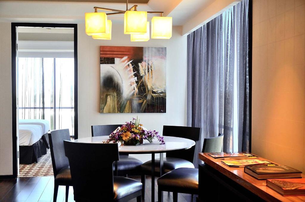 TS Suites Surabaya Exterior foto