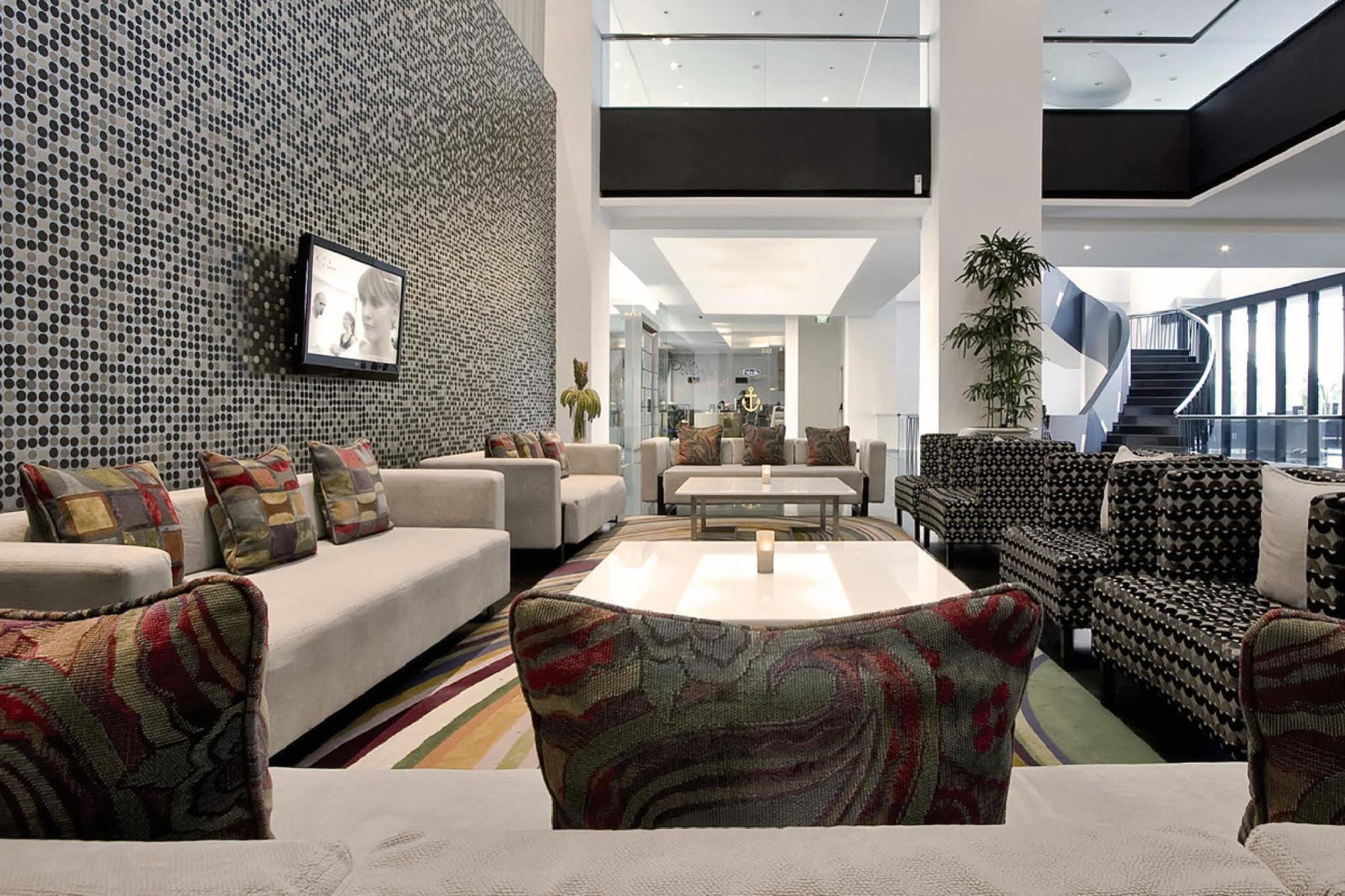 TS Suites Surabaya Exterior foto